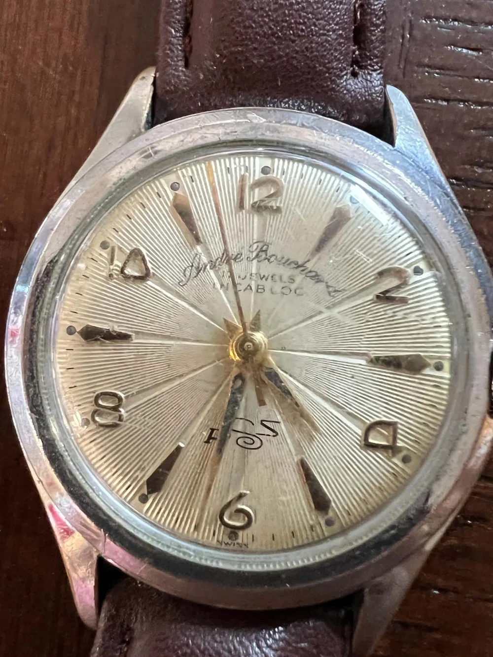 Vintage Men's Leather Strap Wristwatch - Black and Brown Options